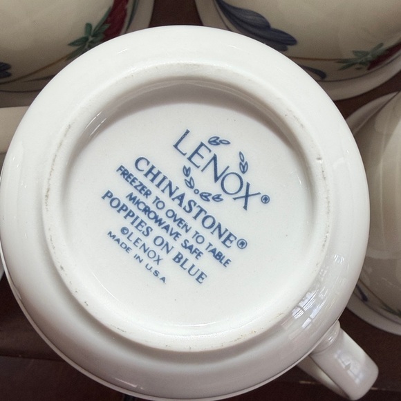 LENOX Chinastone, Poppies on Blue Floral Pattern Ceramic 5 Piece Mug Set - Picture 15 of 17